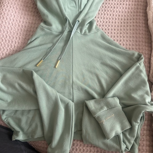 WHITNEY SIMMONS GYMSHARK HOODIE - Picture 3 of 5